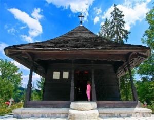 Manastirea dintr-un lemn